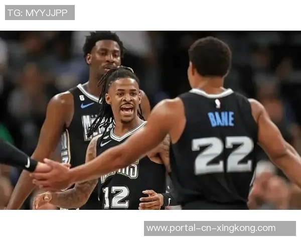 西蒙斯与莫兰特的巅峰对决谁能在NBA赛场上笑到最后