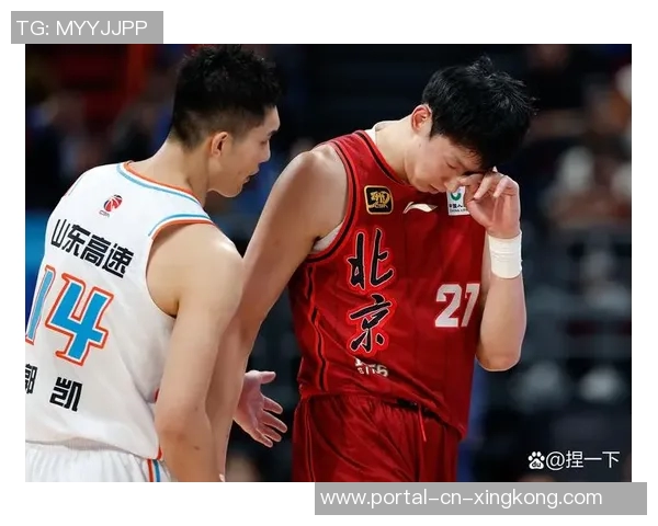 CBA球员与明星篮球对抗赛精彩纷呈展现运动魅力与友谊竞技精神